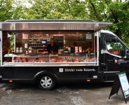 Hoffest der Familie Bühler | Markttreiben | Verkaufmobil der Bäuerlichen Erzeugergemeinschaft Schwäbisch Hall