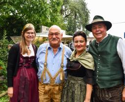 Hoffest der Familie Bühler | Rudolf und Cristina Bühler mit Dieter Maier, Metzgermeister und der württemberischen Weinkönigin